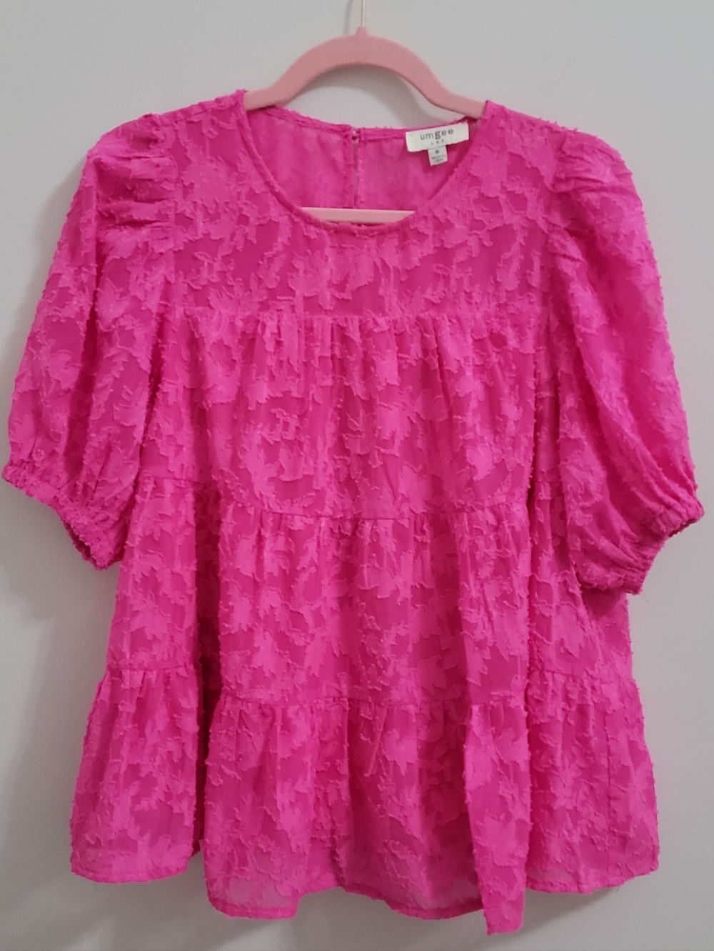 Umgee Blouse Womens Pink Ruffle Flutter Sleeve Round Neck Casual Top Solid M EUC